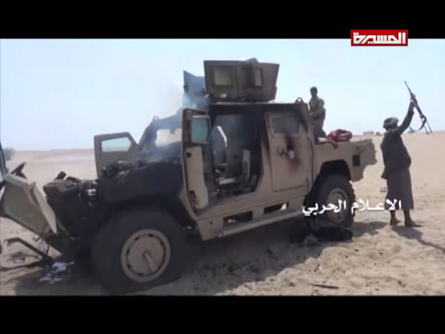 "صور" جثث ومدرعات التحالف تحترق في الساحل الغربي احتراق مدرعات التحالف