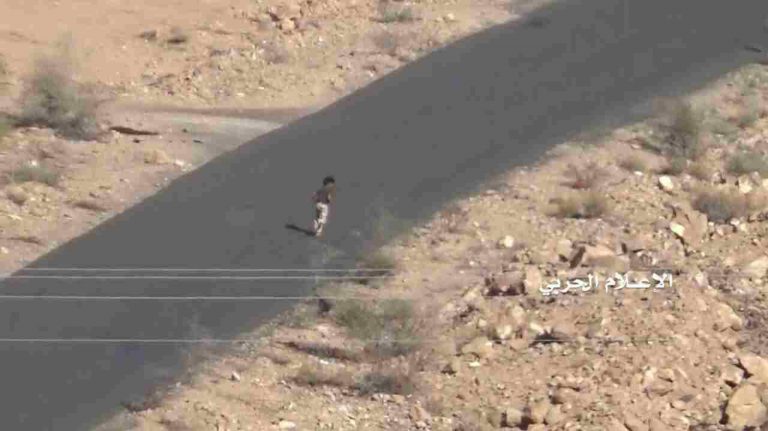 البيضاء.."بالصور" جثث وآليات قوات هادي في عملية جديدة لقوات صنعاء الخبر اليمني