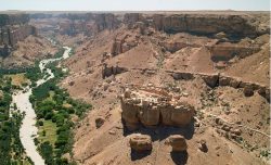 تعرف على القرية اليمنية التي اشتهرت عالميًا؟ الخبر اليمني