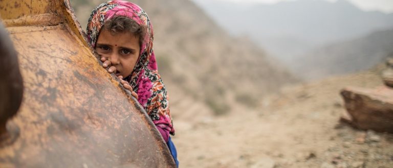 الإنقاذ الدولية تحذر من استمرار الحرب في اليمن 5 سنوات أخرى..ماذا سيحدث