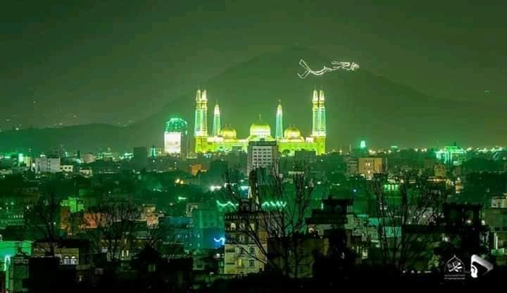 صور| صنعاء تتزين بشكل غير مسبوق استعدادا للمولد النبوي