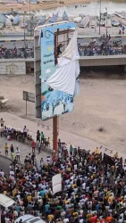 بالصور .. الشارع الحضرمي يثور ضد التحالف.. تمزيق صور قادة الإمارات أخبار اليمن