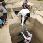 مبادرة مجتمعية للقضاء على أماكن تكاثر البعوض بمديرية خيران المحرق الدانعي