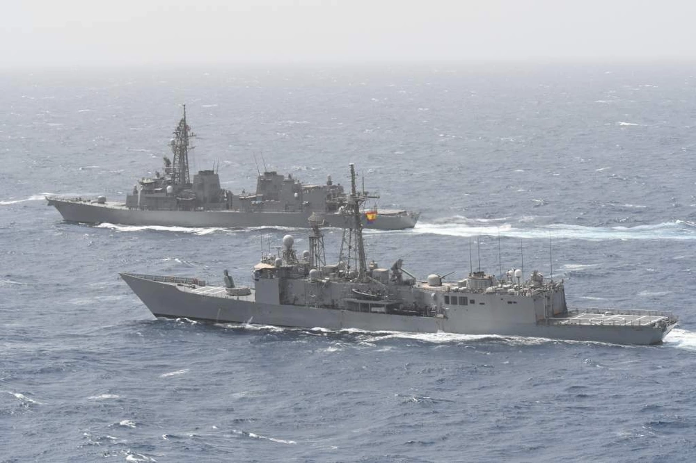 Naval military maneuvers for America and its allies in the Gulf of Aden