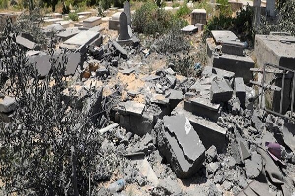 Israeli forces dig up 1100 graves in Gaza ...اليمن