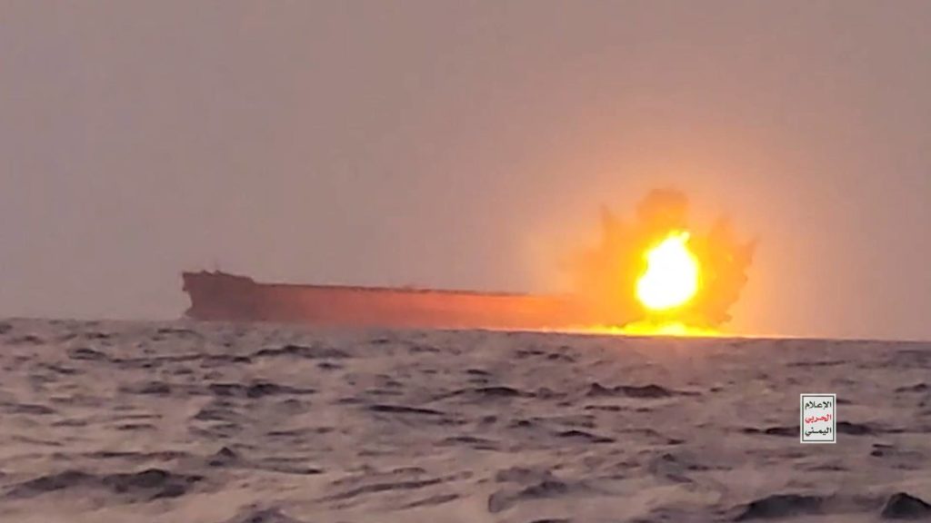 By photos | One of the operations of the "Destructive Towfan" boat in the Red Sea