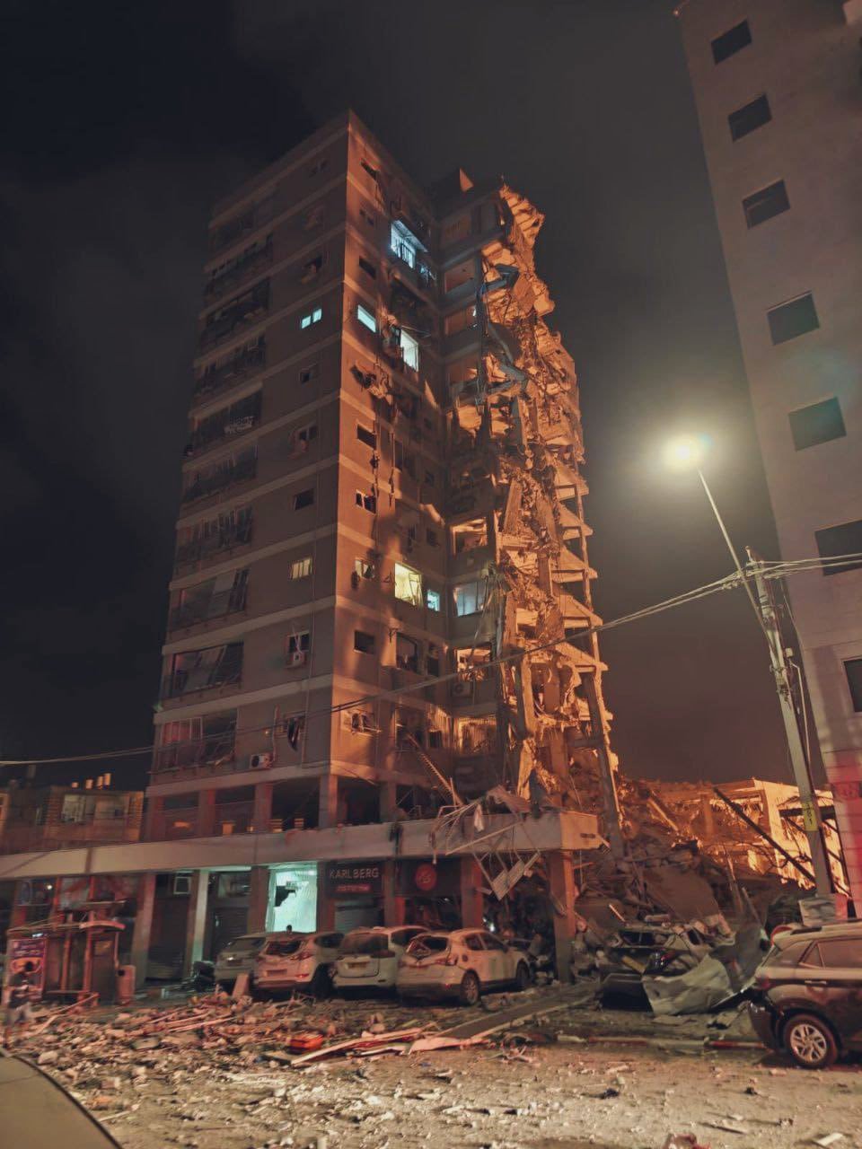 عاجل | معاريف: إصابة 6 مواقع في تل أبيب بشكل مباشر بصواريخ إيرانية (صورة)