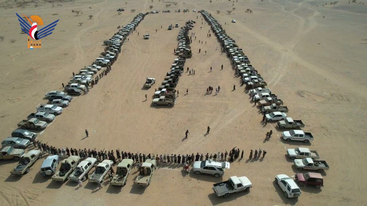 كبرى قبائل الجوف تعلن الجهوزية وتجدد التفويض الكامل لقائد أنصار الله الجوف