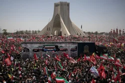 إيران ترفع سقف الرد: القواعد الأمريكية وهرمز والنووي على الطاولة (تحليل) 4 إيران ترفع سقف الرد: القواعد الأمريكية وهرمز والنووي على الطاولة (تحليل) #الحرب_على_إيران